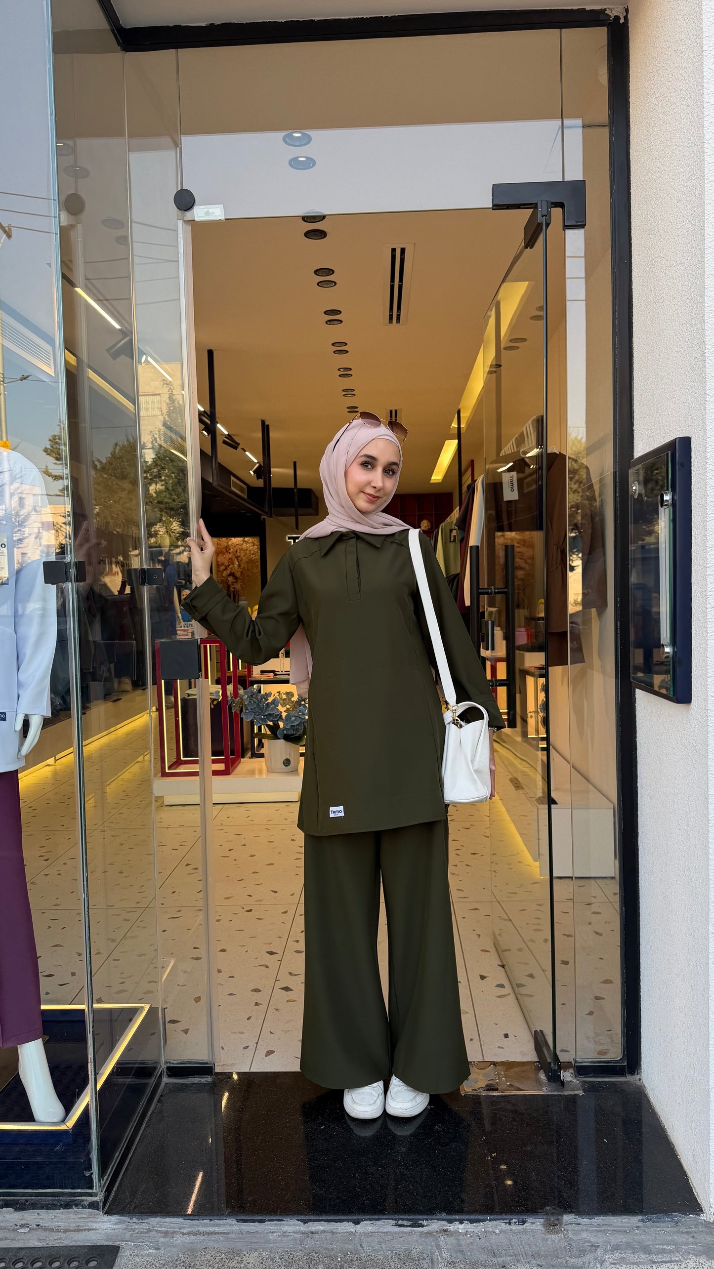Olive Green Design 75cm – Sleek & Chic