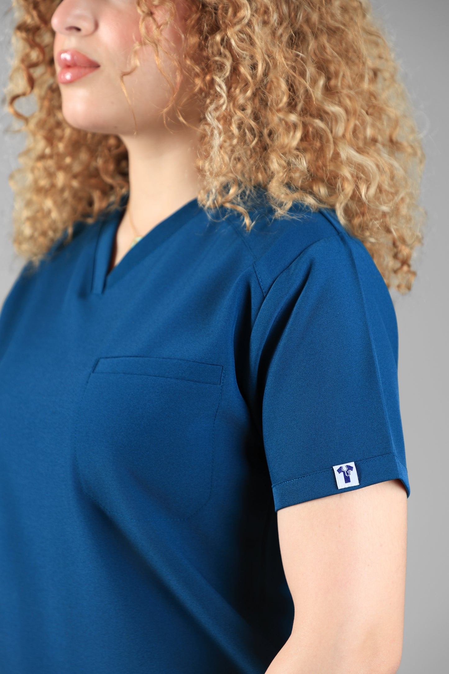 Petrol blue Signature V-Neck Scrub Design 70cm – Care Stretch Fabric