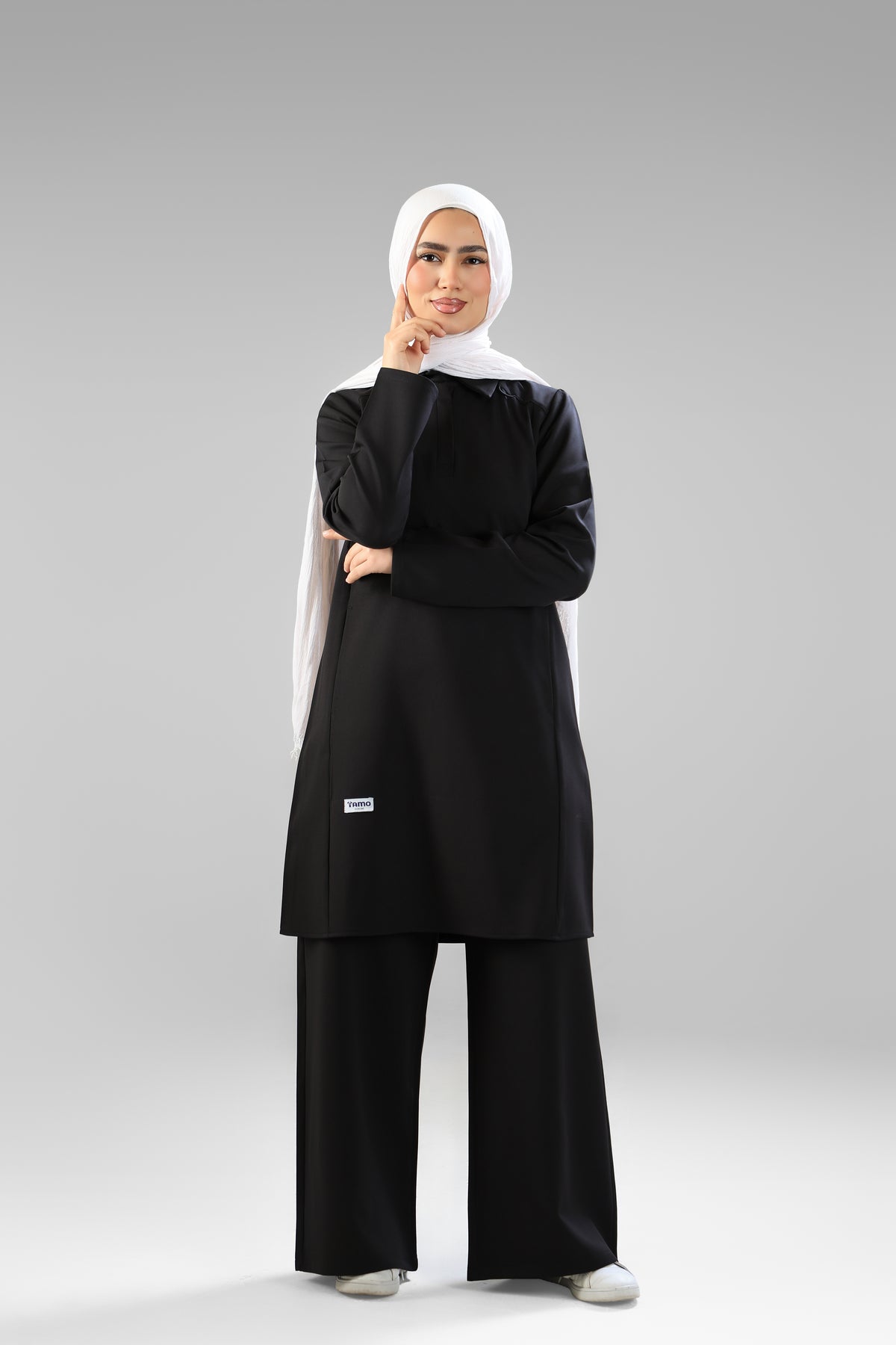 Black Polo Scrub Design 90cm – Sleek & Chic