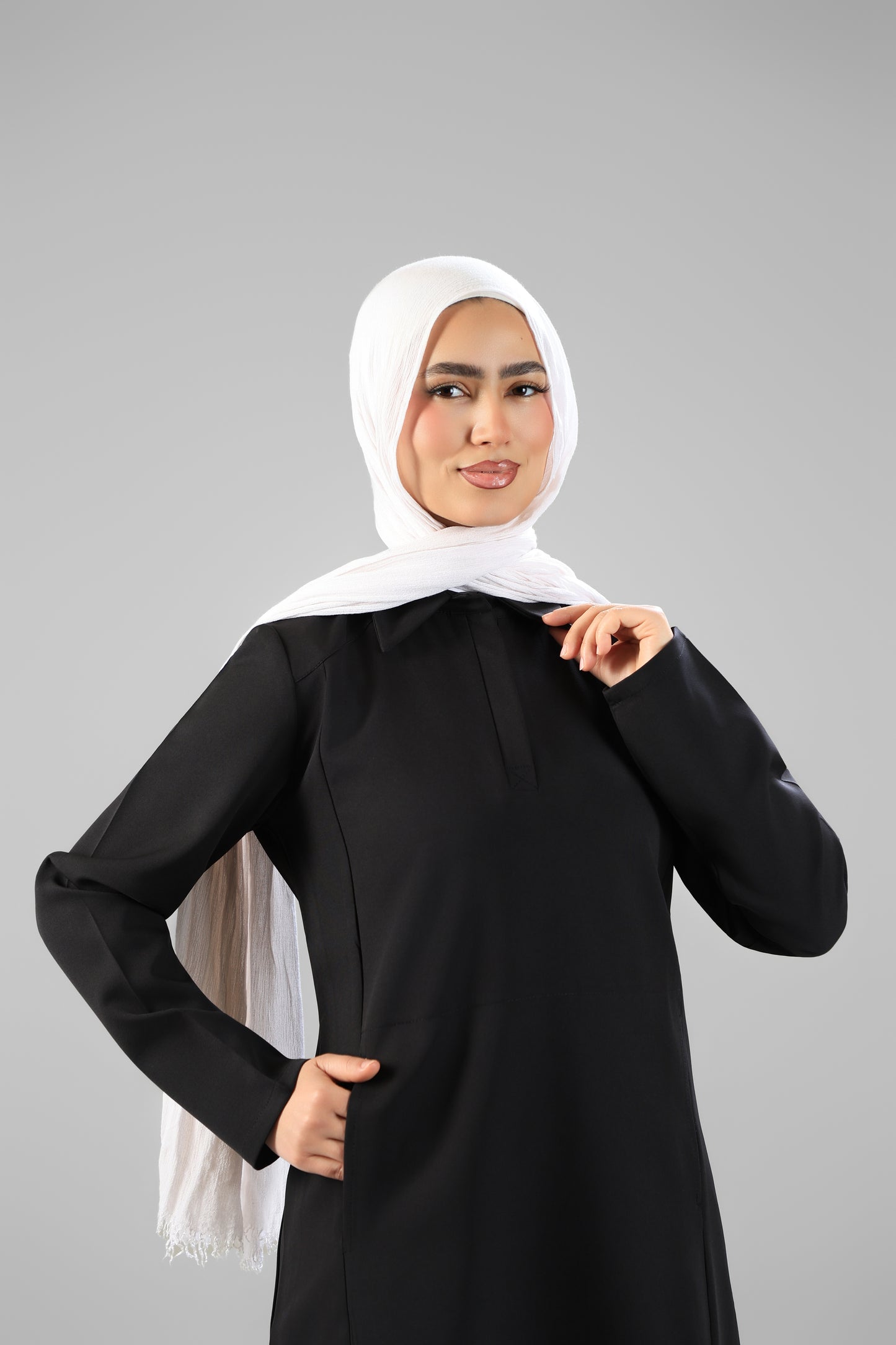 Black Polo Scrub Design 90cm – Sleek & Chic